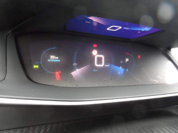 Tableau de bord véhicule neuf Saint-Brieuc