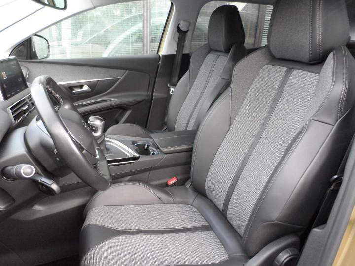 Voiture Peugeot 3008 Saint-Brieuc