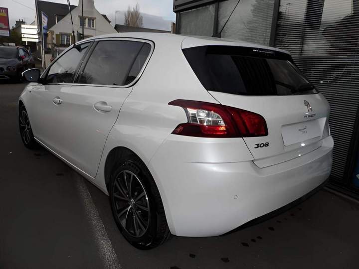 Véhicule neuf Saint-Brieuc