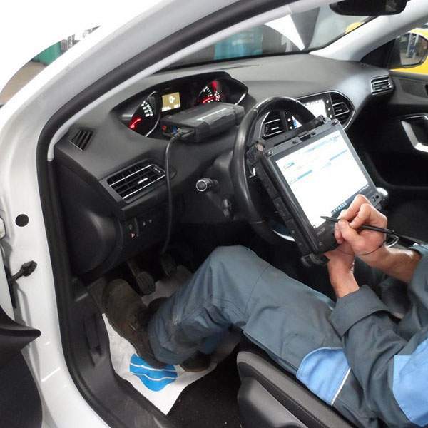 Atelier de diagnostic auto Saint-Brieuc